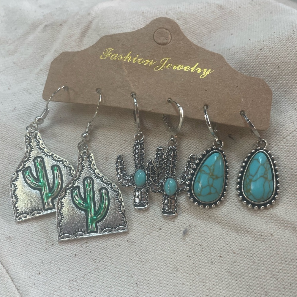 Silver and Faux Turquoise Cactus Earrings Set